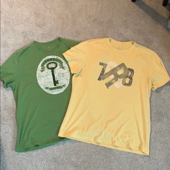 Banana Republic Graphic Tees - Picture 2 of 4